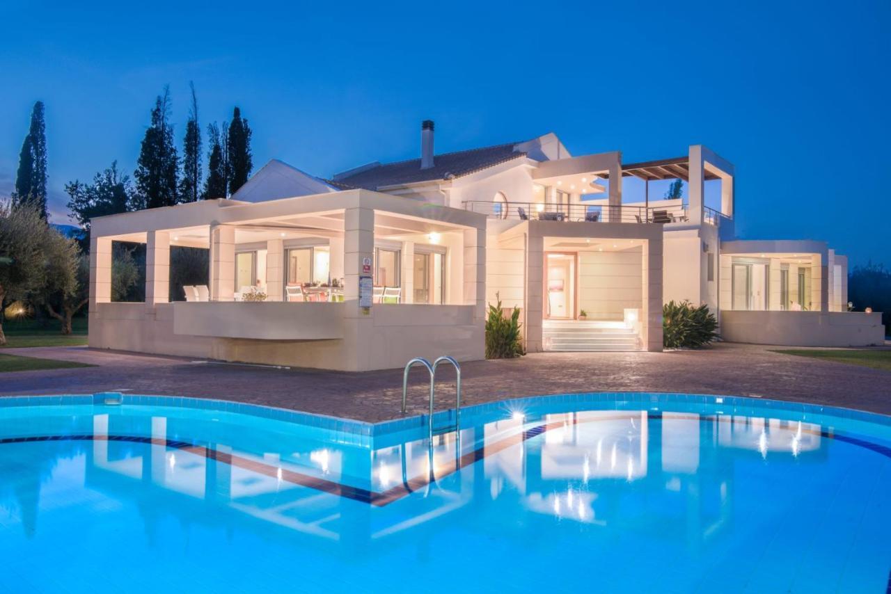 Astarte Villas - Istar Villa With Tennis Court Makhairadhon Ngoại thất bức ảnh