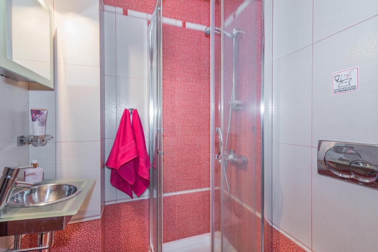 Astarte Villas - Istar Villa With Tennis Court Makhairadhon Ngoại thất bức ảnh