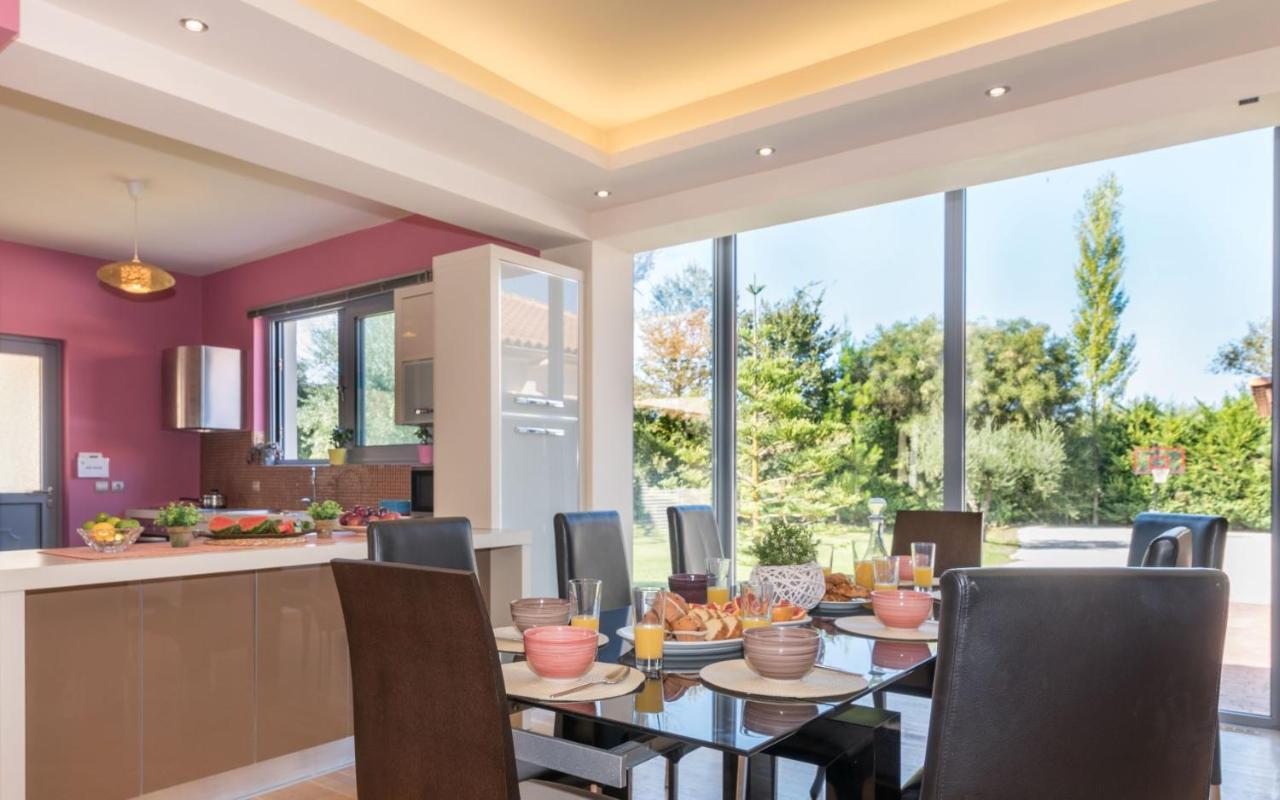 Astarte Villas - Istar Villa With Tennis Court Makhairadhon Ngoại thất bức ảnh