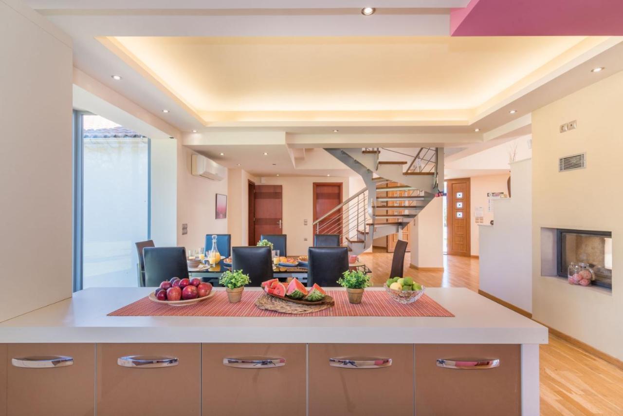 Astarte Villas - Istar Villa With Tennis Court Makhairadhon Ngoại thất bức ảnh