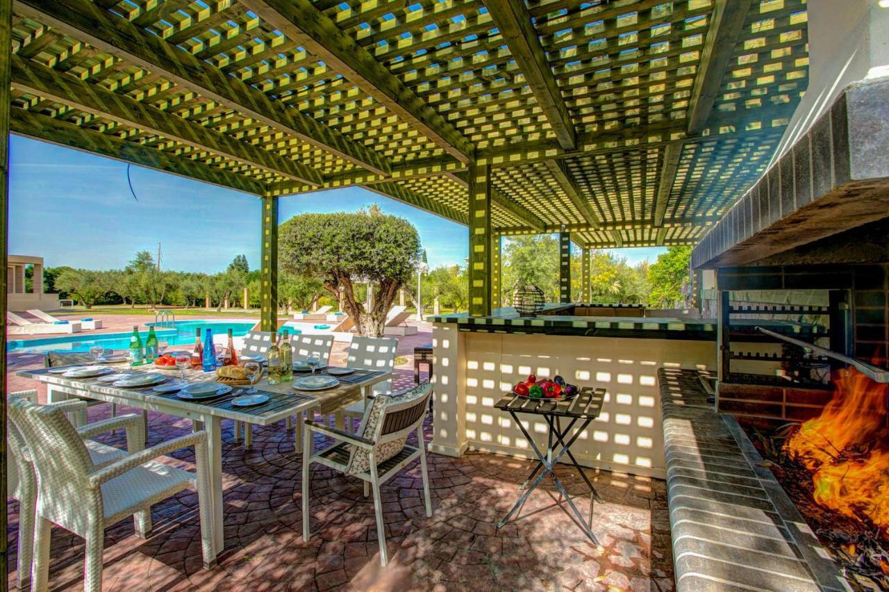 Astarte Villas - Istar Villa With Tennis Court Makhairadhon Ngoại thất bức ảnh