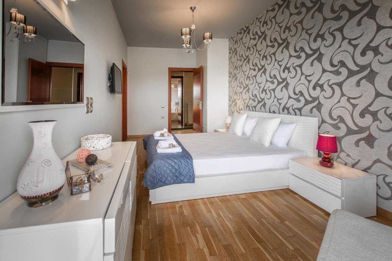 Astarte Villas - Istar Villa With Tennis Court Makhairadhon Ngoại thất bức ảnh