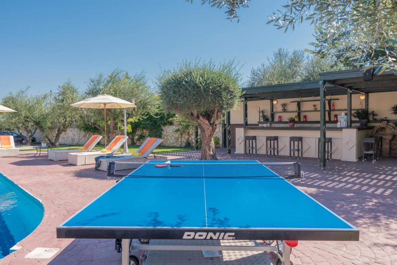 Astarte Villas - Istar Villa With Tennis Court Makhairadhon Ngoại thất bức ảnh