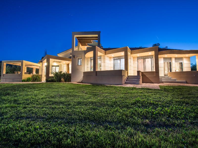 Astarte Villas - Istar Villa With Tennis Court Makhairadhon Ngoại thất bức ảnh